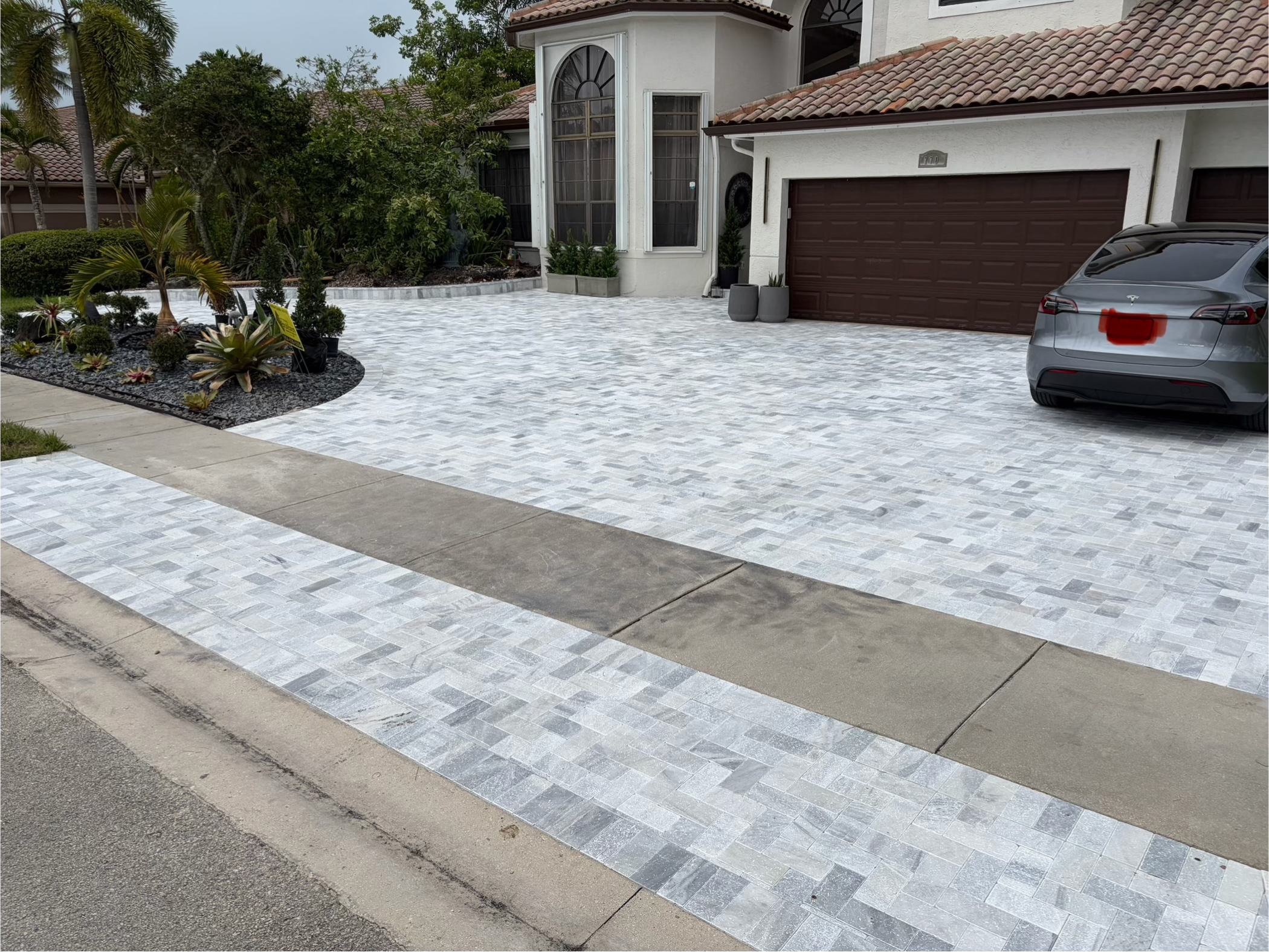 South Florida pool deck and paver project completed by Premier Pavers Pools and Construction